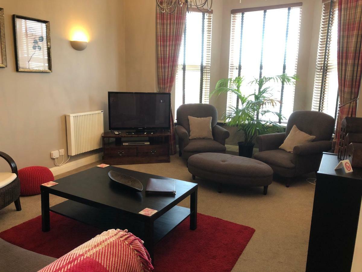 Number 10 Service Apartment - Danes Southampton Extérieur photo